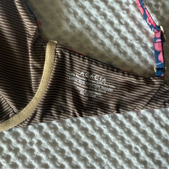 Acacia Poppy Manhattan Top - Picture 3 of 3